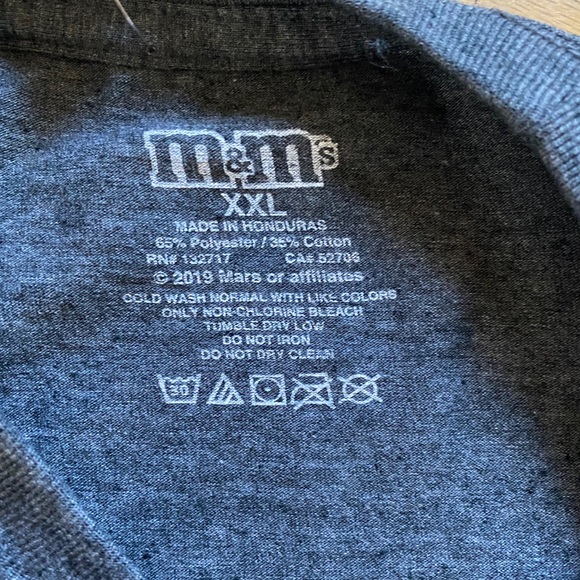 M&M World T shirt NWT - Picture 4 of 4
